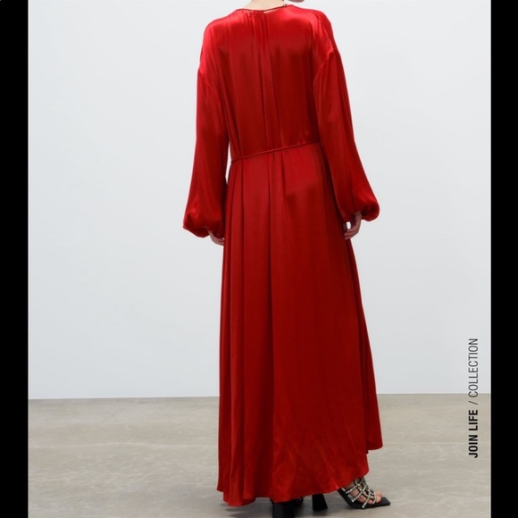 Zara red viscose flowy limited edition Halloween cape dress with black mask - Picture 12 of 16